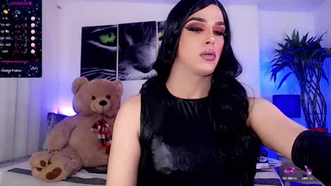 Sophie Sweet online show from 17, 1, 2025