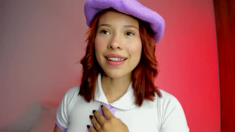 Snapshot of sophiiewilliams chatting on 14, 11, 2025 Sophiie Williams online show from 14, 11, 2025