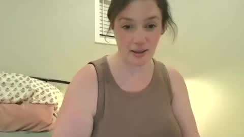 Snapshot of sotamom chatting on 16, 5, 2026 NaughtyMommy online show from 16, 5, 2026