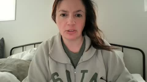 Snapshot of sotamom chatting on 21, 5, 2026 NaughtyMommy online show from 21, 5, 2026