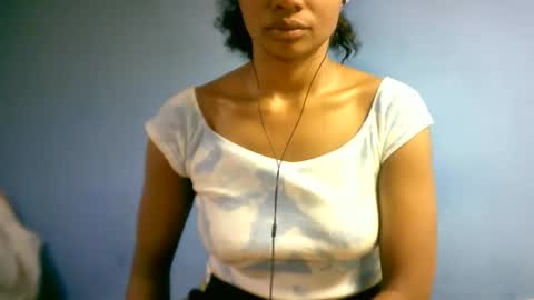 Snapshot of sourayaa chatting on 18, 4, 2026 sourayaa online show from 18, 4, 2026