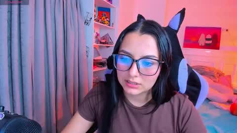 Snapshot of soy___lili chatting on 18, 11, 2025 Lili online show from 18, 11, 2025