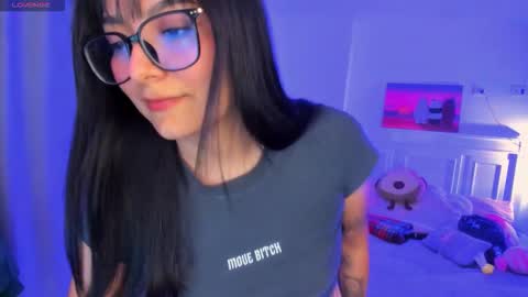 Snapshot of soy___lili chatting on 2, 12, 2025 Lili online show from 2, 12, 2025