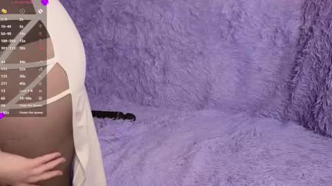 Snapshot of soy_milk chatting on 7, 3, 2025 Nicole online show from 7, 3, 2025