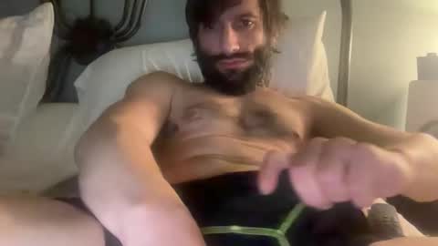 Snapshot of spacecase843 chatting on 30, 1, 2025 TrndSettrz online show from 30, 1, 2025