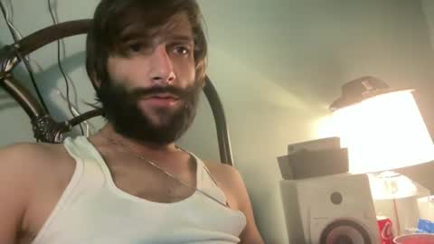 Snapshot of spacecase843 chatting on 8, 2, 2025 TrndSettrz online show from 8, 2, 2025