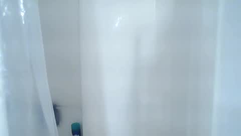 Snapshot of spacecase843 chatting on 23, 2, 2025 TrndSettrz online show from 23, 2, 2025