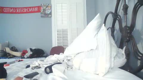 Snapshot of spacecase843 chatting on 7, 3, 2025 TrndSettrz online show from 7, 3, 2025