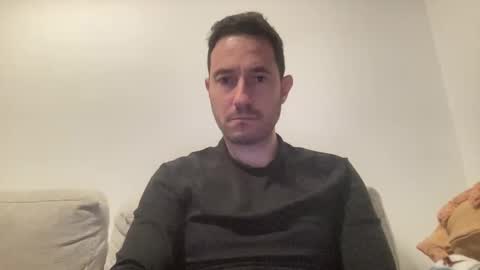 spainmenhot69 online show from 10, 1, 2025