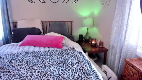 Snapshot of spankamber chatting on 21, 1, 2025 AmberSpanks online show from 21, 1, 2025