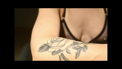 Snapshot of sparkling_suzy chatting on 10, 3, 2025 Suzy online show from 10, 3, 2025