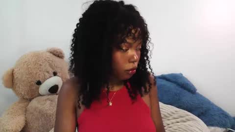 Snapshot of sparklingsoleil chatting on 13, 9, 2025 Soleil online show from 13, 9, 2025