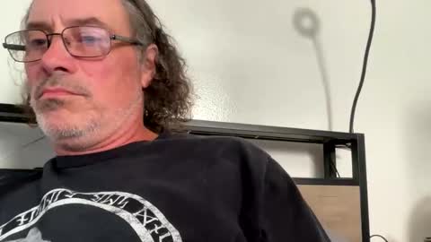 specter1972 online show from 31, 5, 2026