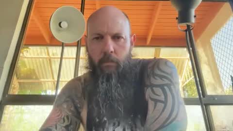 Snapshot of spenderal chatting on 19, 10, 2025 Beard Guy online show from 19, 10, 2025