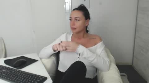 Carla online show from 15, 1, 2025