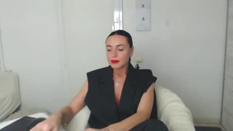 Carla online show from 2, 2, 2025