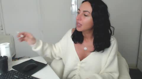 Carla online show from 4, 2, 2025