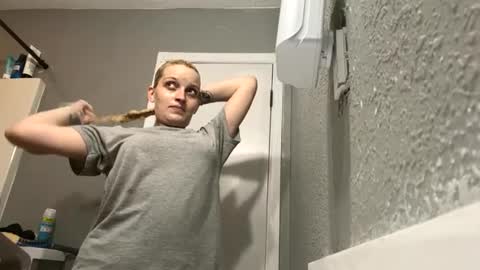 spiceyygurl123 online show from 27, 7, 2026