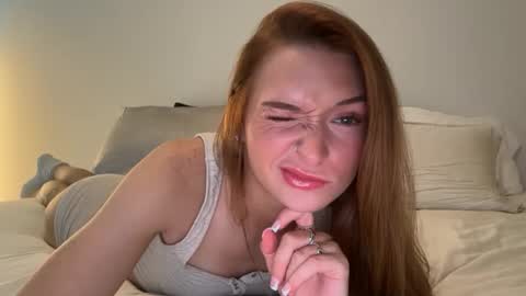 Snapshot of spicybaylee chatting on 8, 10, 2025 Baylee online show from 8, 10, 2025