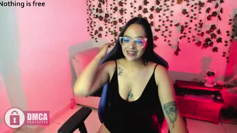 Snapshot of spicydollx_1 chatting on 13, 5, 2026 Geraldin online show from 13, 5, 2026