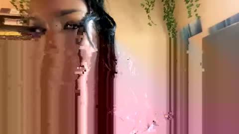 Snapshot of spicymaa chatting on 15, 9, 2025 Royalty online show from 15, 9, 2025