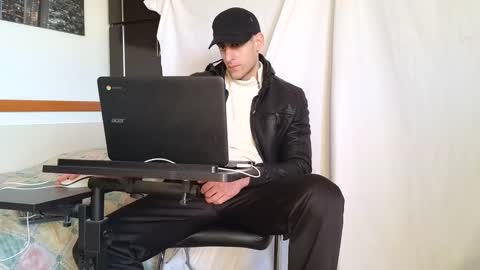 Marco. When Im offline you can view premium content in bio online show from 6, 2, 2025