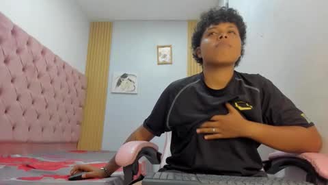 Snapshot of spiderdann_01 chatting on 4, 3, 2026 spiderdann_01 online show from 4, 3, 2026