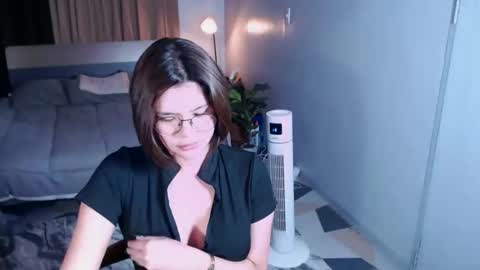 Hi Im Carmela online show from 1, 6, 2026
