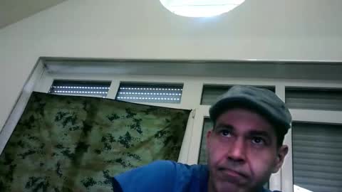 Snapshot of spliffray chatting on 7, 4, 2026 spliffray online show from 7, 4, 2026