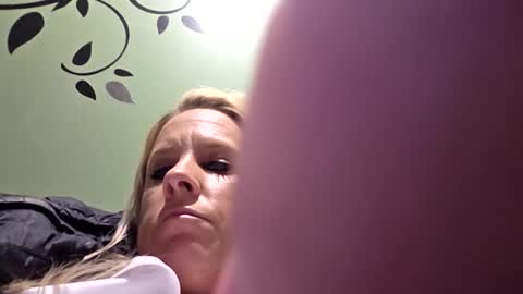 Snapshot of spnk6me9 chatting on 8, 1, 2026 spnk6me9 online show from 8, 1, 2026