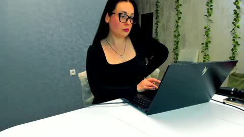 Lilith online show from 9, 4, 2026