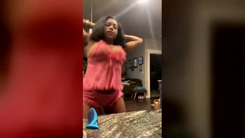 Snapshot of spoilprincesschloee chatting on 20, 12, 2025 spoilprincesschloee online show from 20, 12, 2025