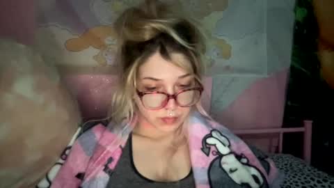 Pixie online show from 7, 3, 2025