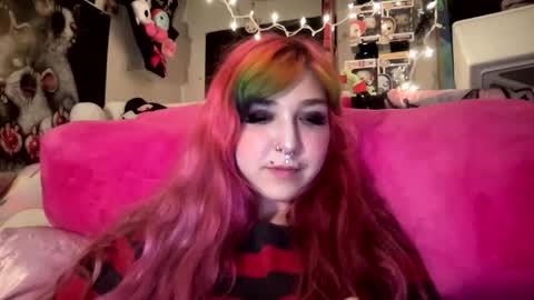 Pixie online show from 27, 4, 2026