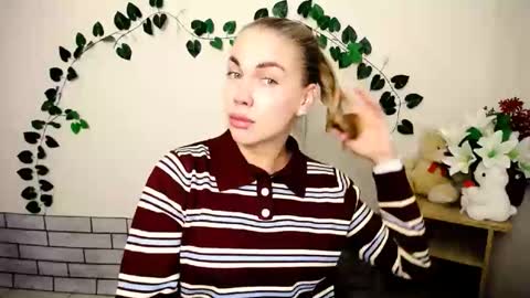 Snapshot of sport_tall_karina chatting on 1, 10, 2025 Karina online show from 1, 10, 2025