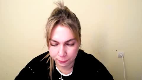 Snapshot of sport_tall_karina chatting on 1, 5, 2026 Karina online show from 1, 5, 2026