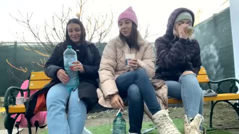 My name is Maya Lush is activeThere are legends that in this room all your wishes can come true  Private is Open online show from 18, 12, 2024