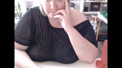 Messi Jessi online show from 25, 2, 2025