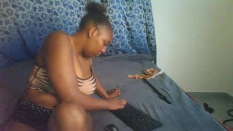 Snapshot of squish_sexy chatting on 26, 6, 2026 Sexy muna online show from 26, 6, 2026