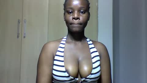 Snapshot of squiter_girlie chatting on 11, 11, 2025 Squiter online show from 11, 11, 2025