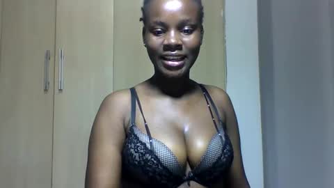 Snapshot of squiter_girlie chatting on 13, 11, 2025 Squiter online show from 13, 11, 2025