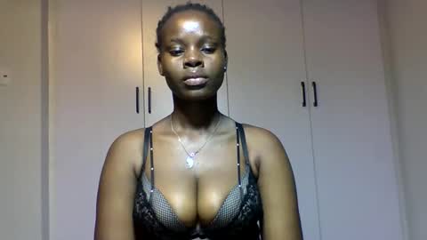 Snapshot of squiter_girlie chatting on 25, 11, 2025 Squiter online show from 25, 11, 2025