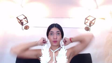 Snapshot of srta_luciana chatting on 9, 6, 2026 . . online show from 9, 6, 2026