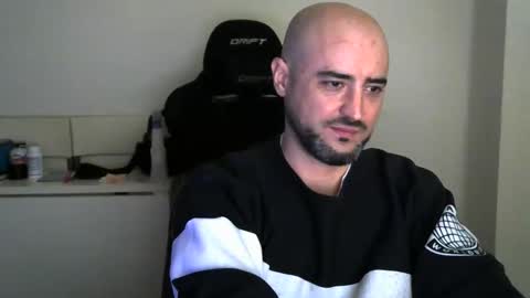 Snapshot of srtramposo chatting on 16, 12, 2025 srtramposo online show from 16, 12, 2025