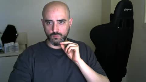 Snapshot of srtramposo chatting on 12, 5, 2026 srtramposo online show from 12, 5, 2026