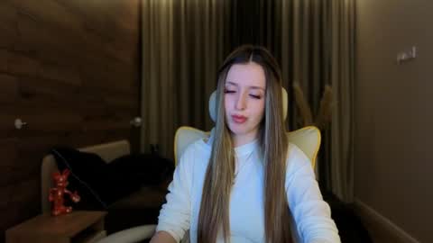 Snapshot of ssurf_time chatting on 2, 7, 2026 Chloe online show from 2, 7, 2026