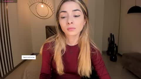 Stacy Woods online show from 15, 6, 2026