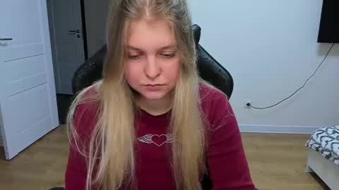 Snapshot of stacy_miraclee chatting on 6, 3, 2025 Stacy online show from 6, 3, 2025