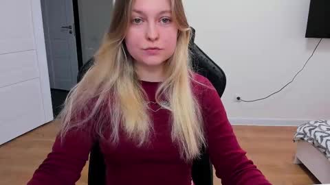 Snapshot of stacy_miraclee chatting on 12, 3, 2025 Stacy online show from 12, 3, 2025