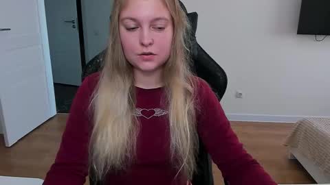 Snapshot of stacy_miraclee chatting on 9, 9, 2025 Stacy online show from 9, 9, 2025